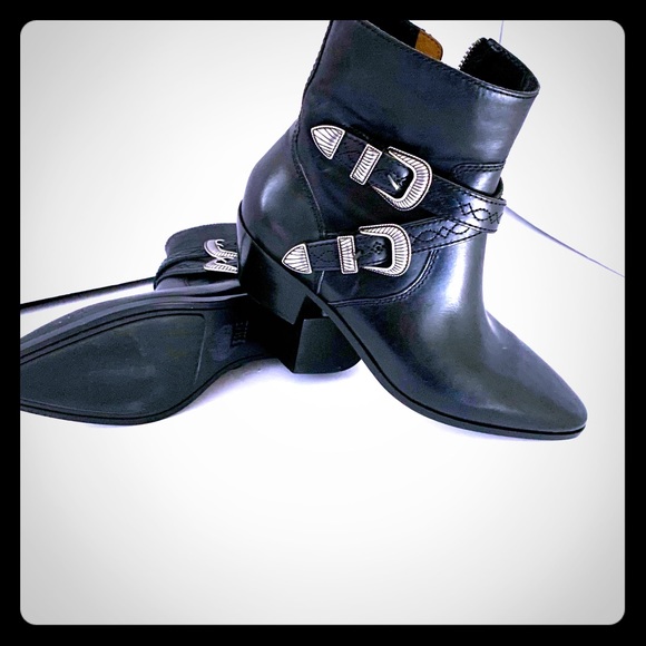 Frye Shoes - FRYE black leather ankle boots *New*